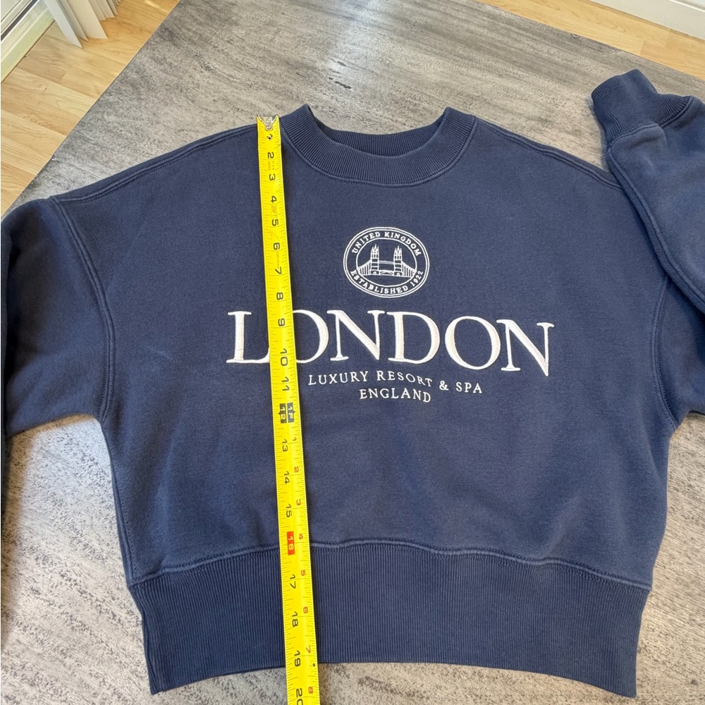 Abercrombie & Fitch London Cropped Sweatshirt | Size XXS | Navy Blue - Picture 7 of 12